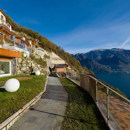 Enjoyiseolake - Colosseo With Wonderful View And Swimming Pool